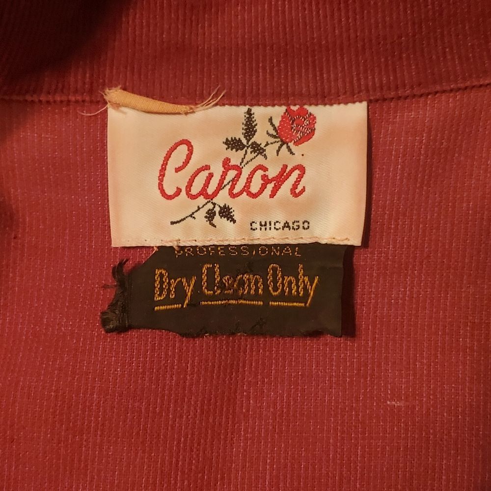 Vintage Caron Maroon Corduroy Dress. Snap closure to waist - Picture 4 of 4
